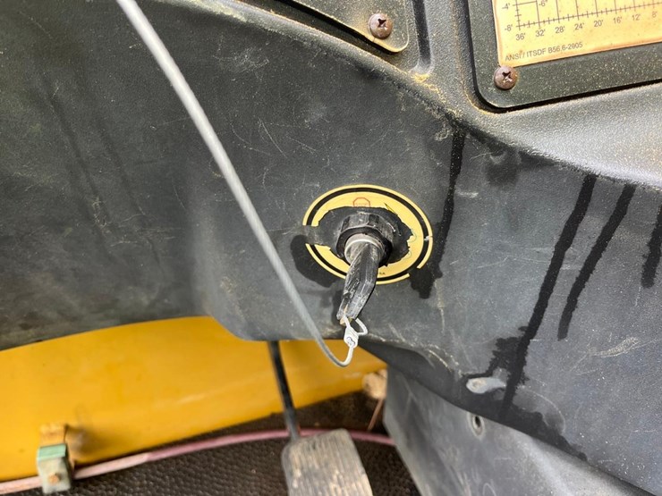caterpillar-tl943-image-34