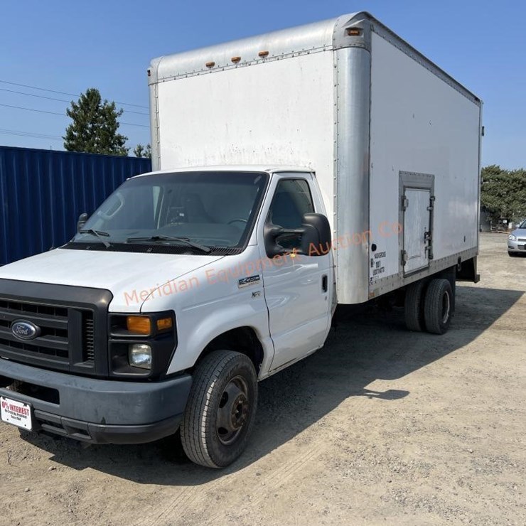 2012 FORD E450