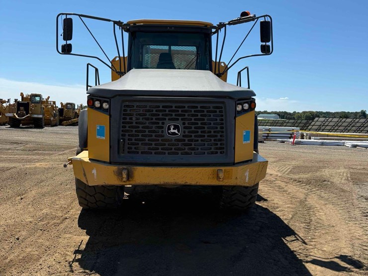 2014-deere-370e-image-2