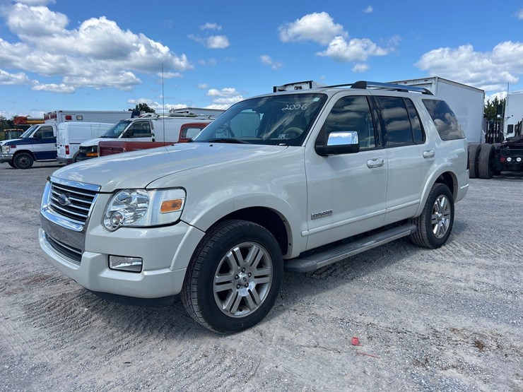 2006-ford-explorer-image-1