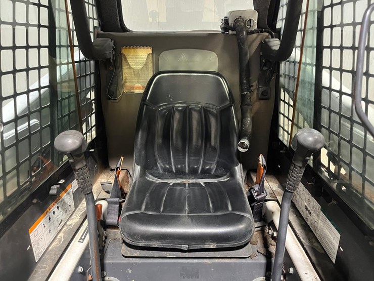 2006-bobcat-s160-image-17