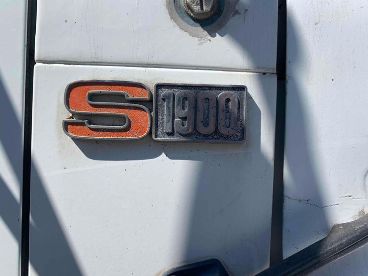 1985-custom-built-image-28