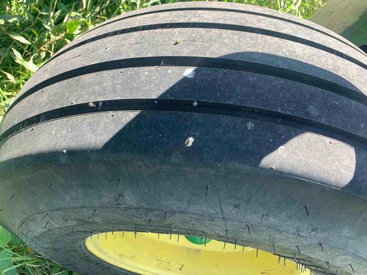 2010-john-deere-2410-image-11