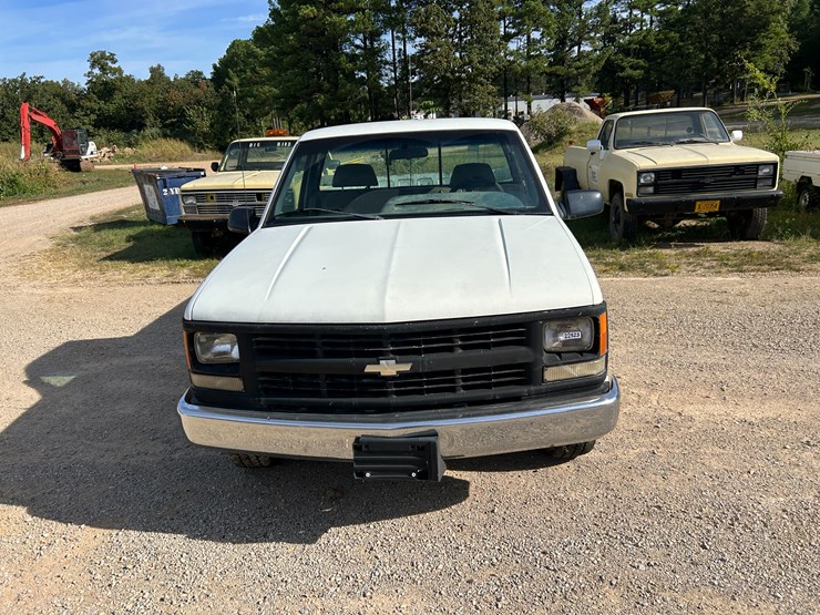 2005-chevrolet-1500-image-2