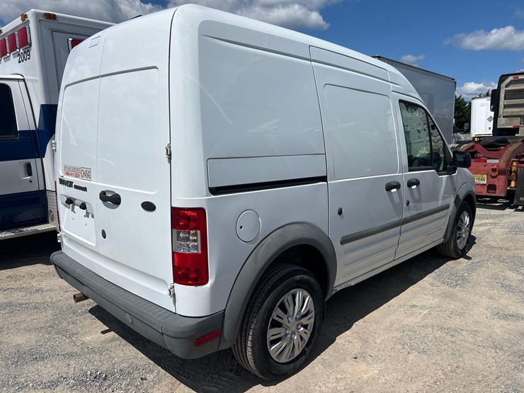 2011-ford-transit-connect-image-4
