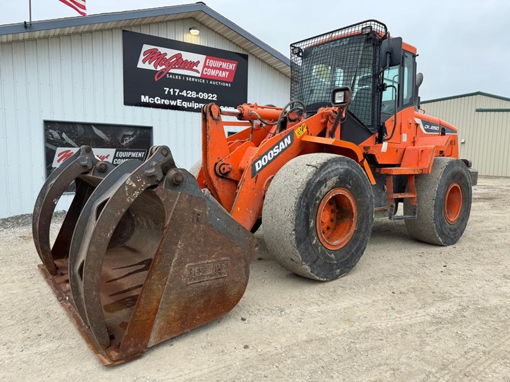 2016-doosan-dl250-image-2