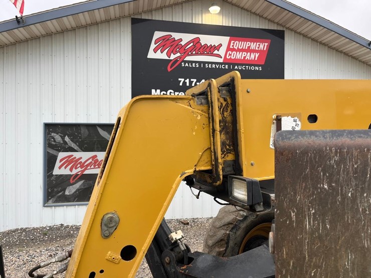 caterpillar-tl943-image-11