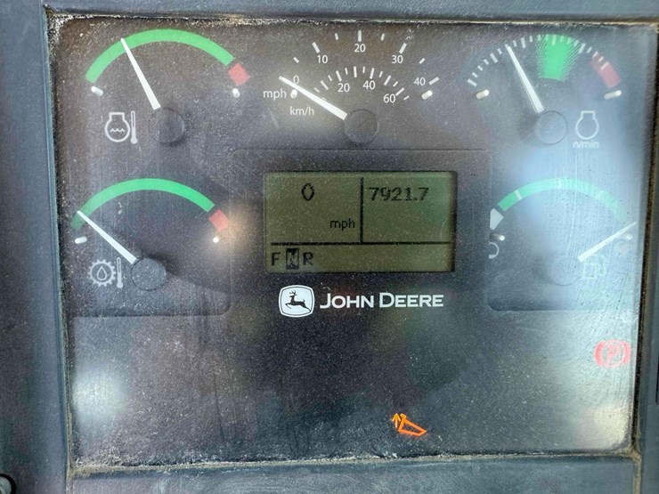 2014-deere-370e-image-16