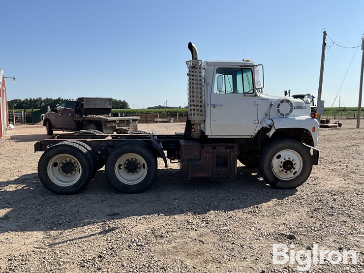 1989-ford-lnt9000-image-4