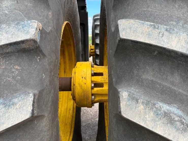 2013-john-deere-9560r-image-12