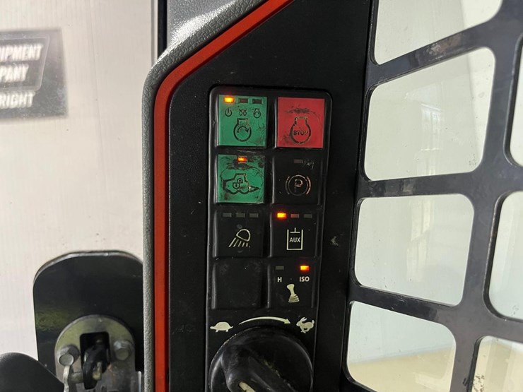 2021-bobcat-s66-image-21