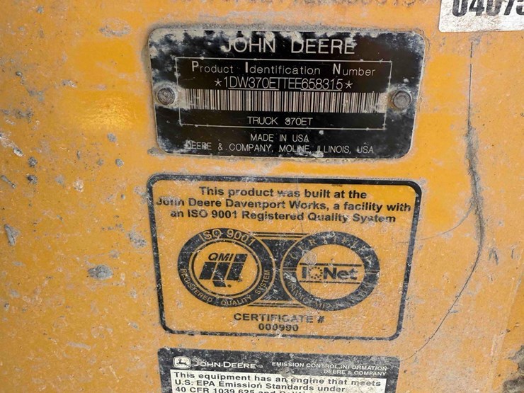 2014-deere-370e-image-17