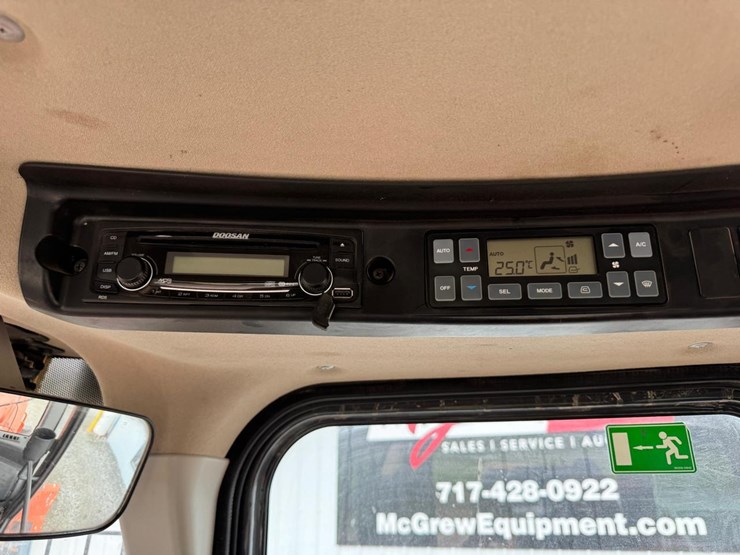 2016-doosan-dl250-image-29