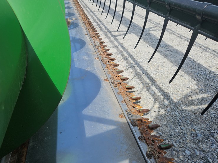 2011-john-deere-630f-image-4