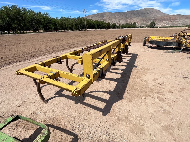 #9033-•-hamby-3-pt-field-cultivator-image-2