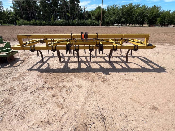 #9033-•-hamby-3-pt-field-cultivator-image-1