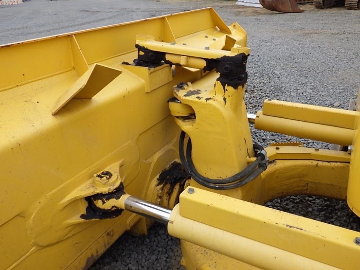 komatsu-d61ex-24-image-17