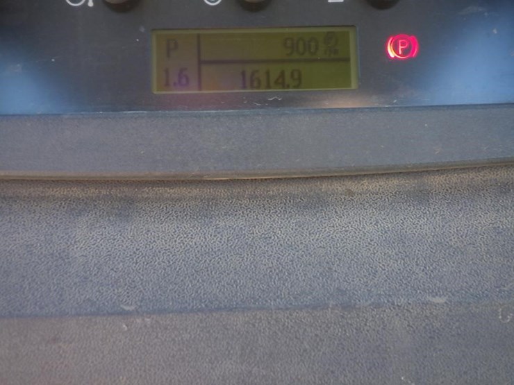 2021-deere-550k-image-33