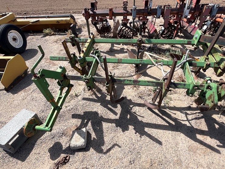 #9031-•-custom-3-pt-fertilizer-tool-bar-image-17