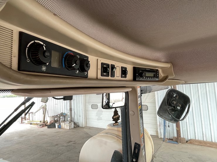 john-deere-7230-premium-image-36