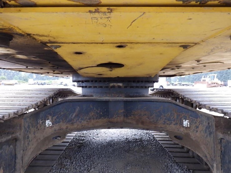 2016-komatsu-pc490-lc-11-image-40