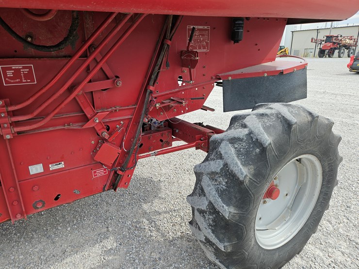 1992-case-ih-1640-image-13