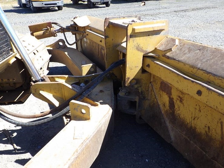 2012-caterpillar-d7e-image-15