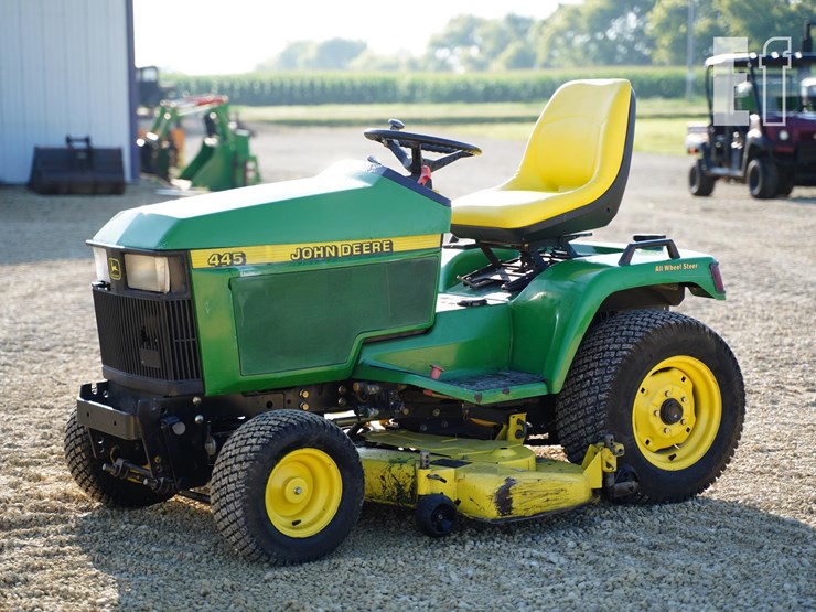 john-deere-445-image-1