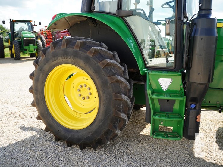 2018-john-deere-6120m-image-19