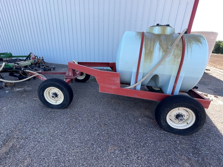 #9020-•-custom-4-row-liquid-fertilizer-applicator-w/pup-tank-image-50