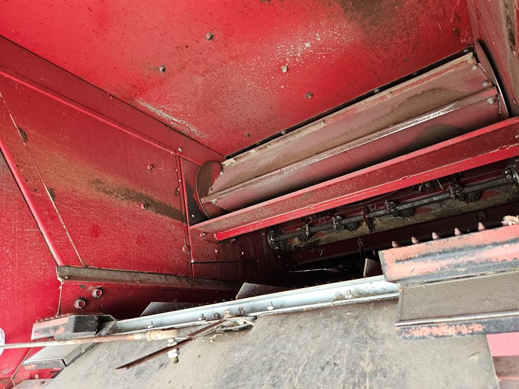 1992-case-ih-1640-image-19