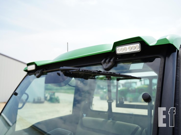 2023-john-deere-gator-xuv-835r-image-13