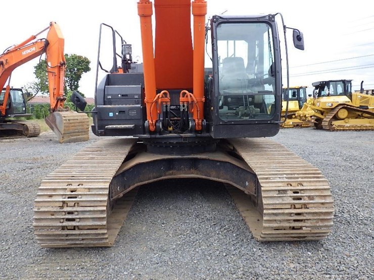 2015-hitachi-zx350lc-6n-image-13
