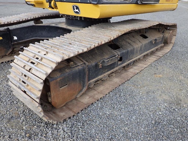 2016-deere-300g-lc-image-44