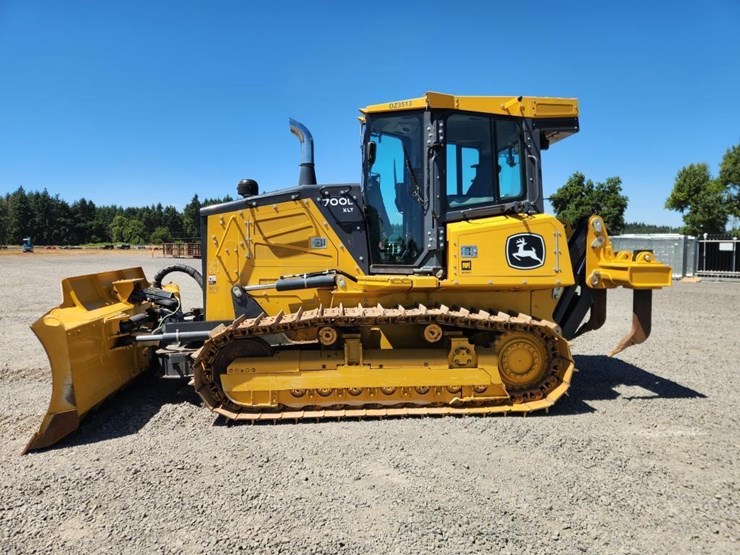 2023-deere-700l-image-8