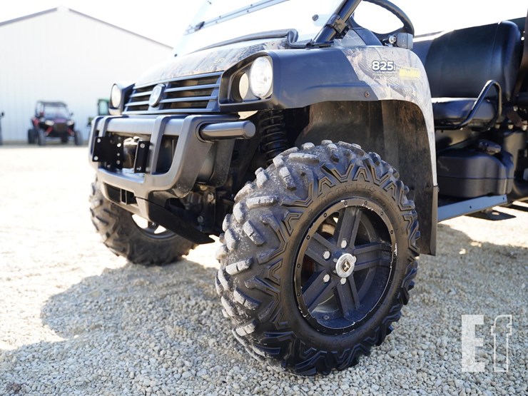2017-john-deere-gator-xuv-825i-image-11