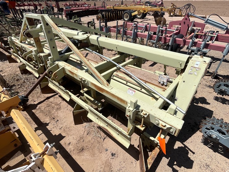 #9039-•-b.w.-implement-company-3-pt-4-row-bed-shaper-image-41