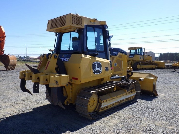 2021-deere-550k-image-4