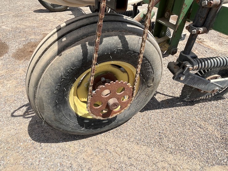 #9018-•-custom-13'-3-pt-toolbar-with-yetter-injection-coulters-image-14