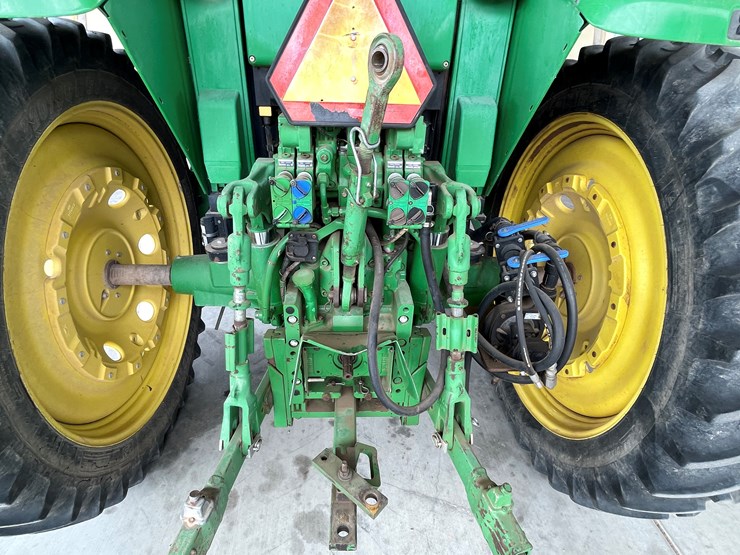john-deere-7230-premium-image-16
