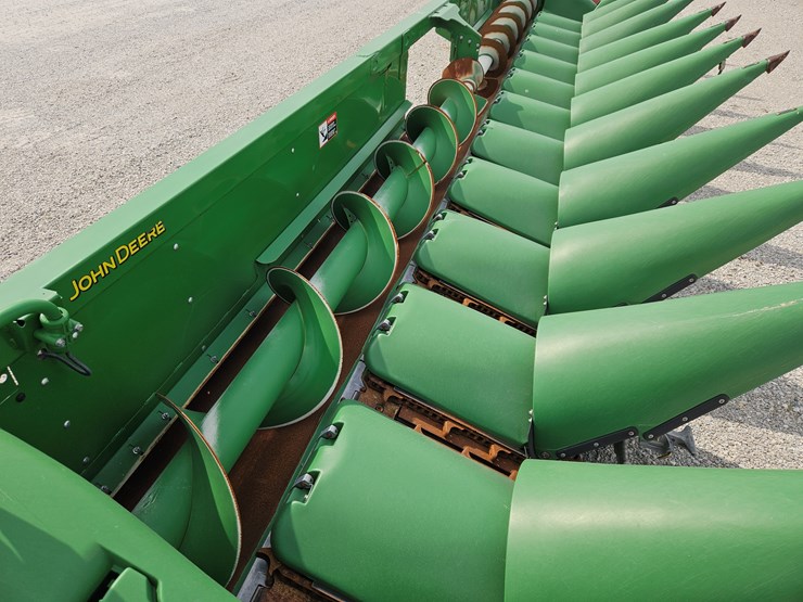 2020-john-deere-712c-image-10