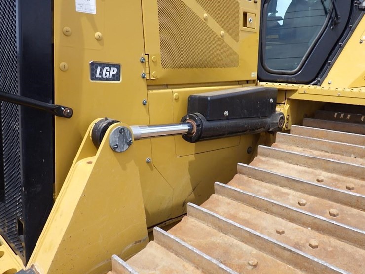 2020-caterpillar-d5-lgp-image-11