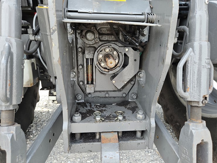 2021-massey-ferguson-6712-image-17