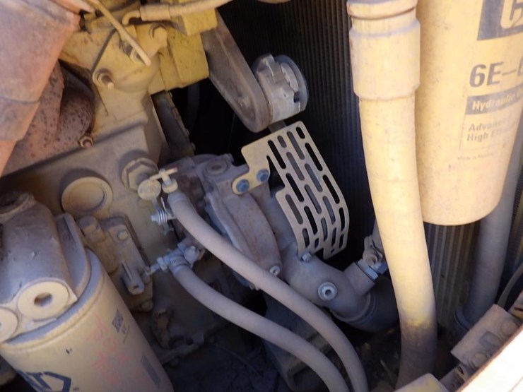 2011-caterpillar-d7e-image-23