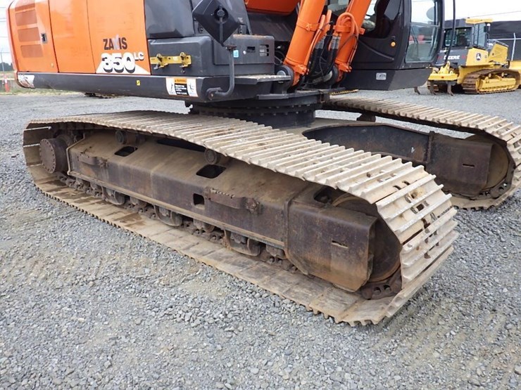 2015-hitachi-zx350lc-6n-image-54