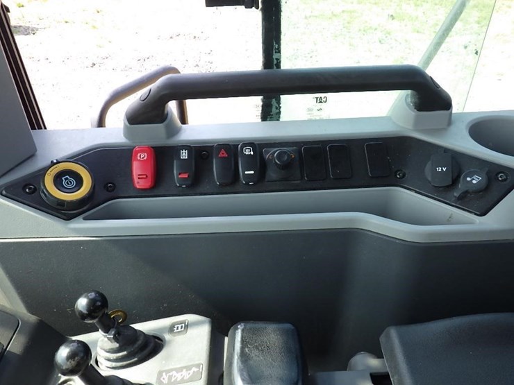 2022-caterpillar-980-image-52