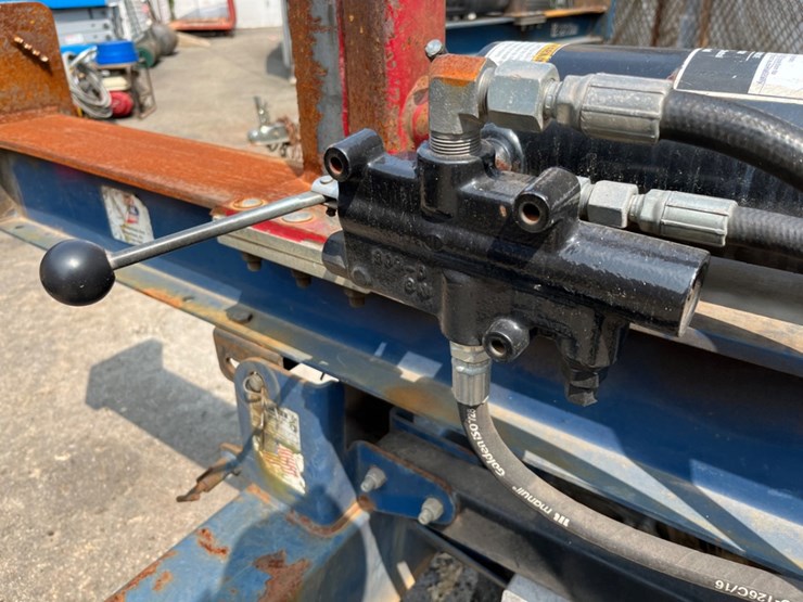 iron-and-oak-26-ton-vertical-horizontal-log-splitter-image-7