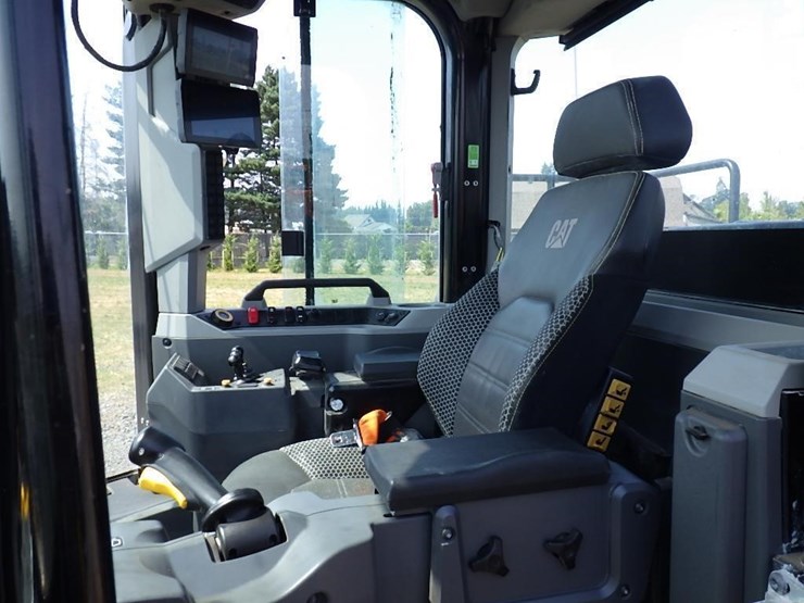 2022-caterpillar-980-image-47