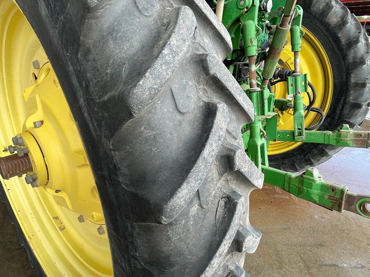john-deere-7230-premium-image-10