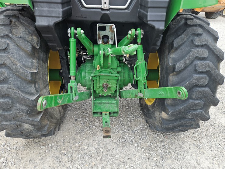 2021-john-deere-4044m-image-7